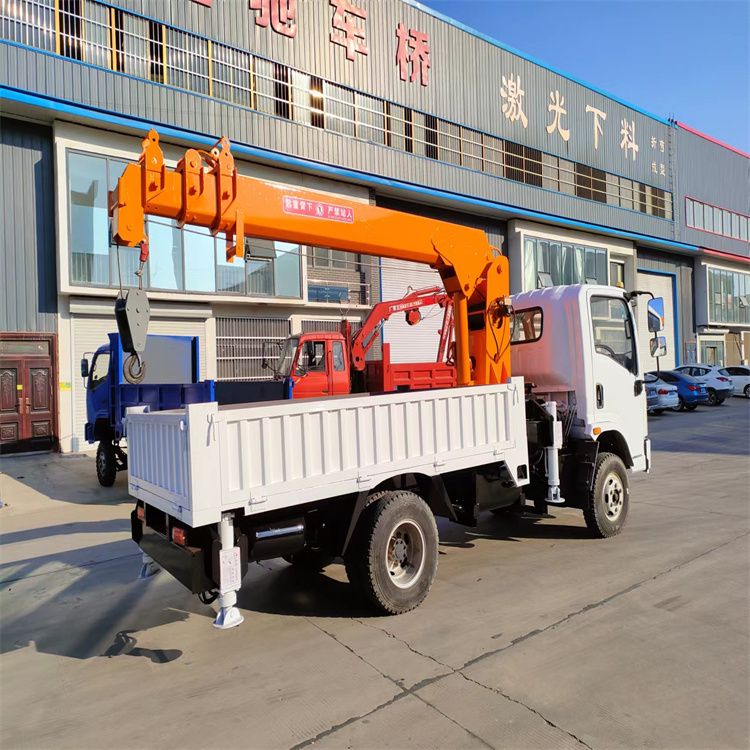 虎尾镇三轮随车吊定制 农用改装机自备吊中瑞长期出售